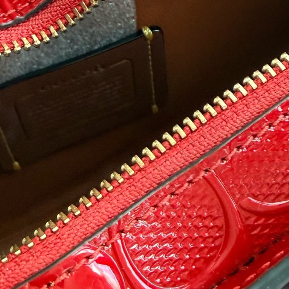 COACH-Patent Leather Lip Bag with Top Handles and Cross Body Strap- Limited - Picture 7 of 7